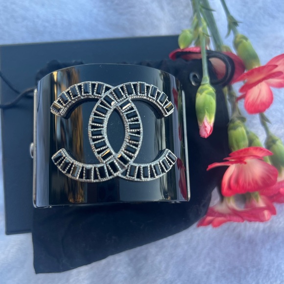 Chanel Black Cuff Bracelet - Picture 1 of 10